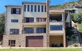 Fish Eagle Bay 28, Warmbaths